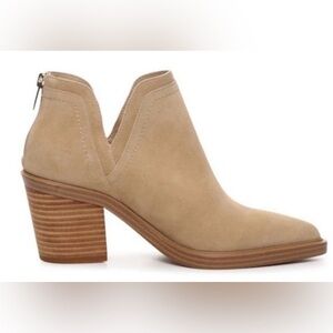 NWOB Vince Camuto “Riggie” Tan Suede Ankle Booties